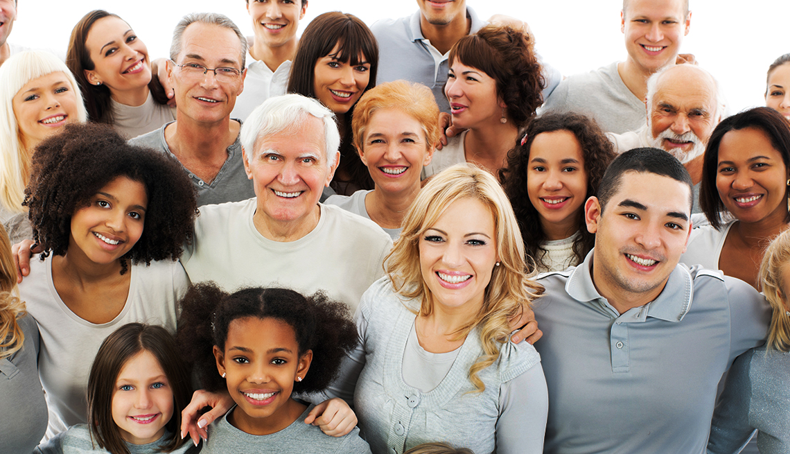 Grupo de personas de varias generaciones