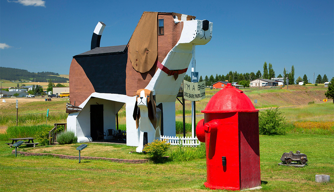 Escultura de un perro Beagle